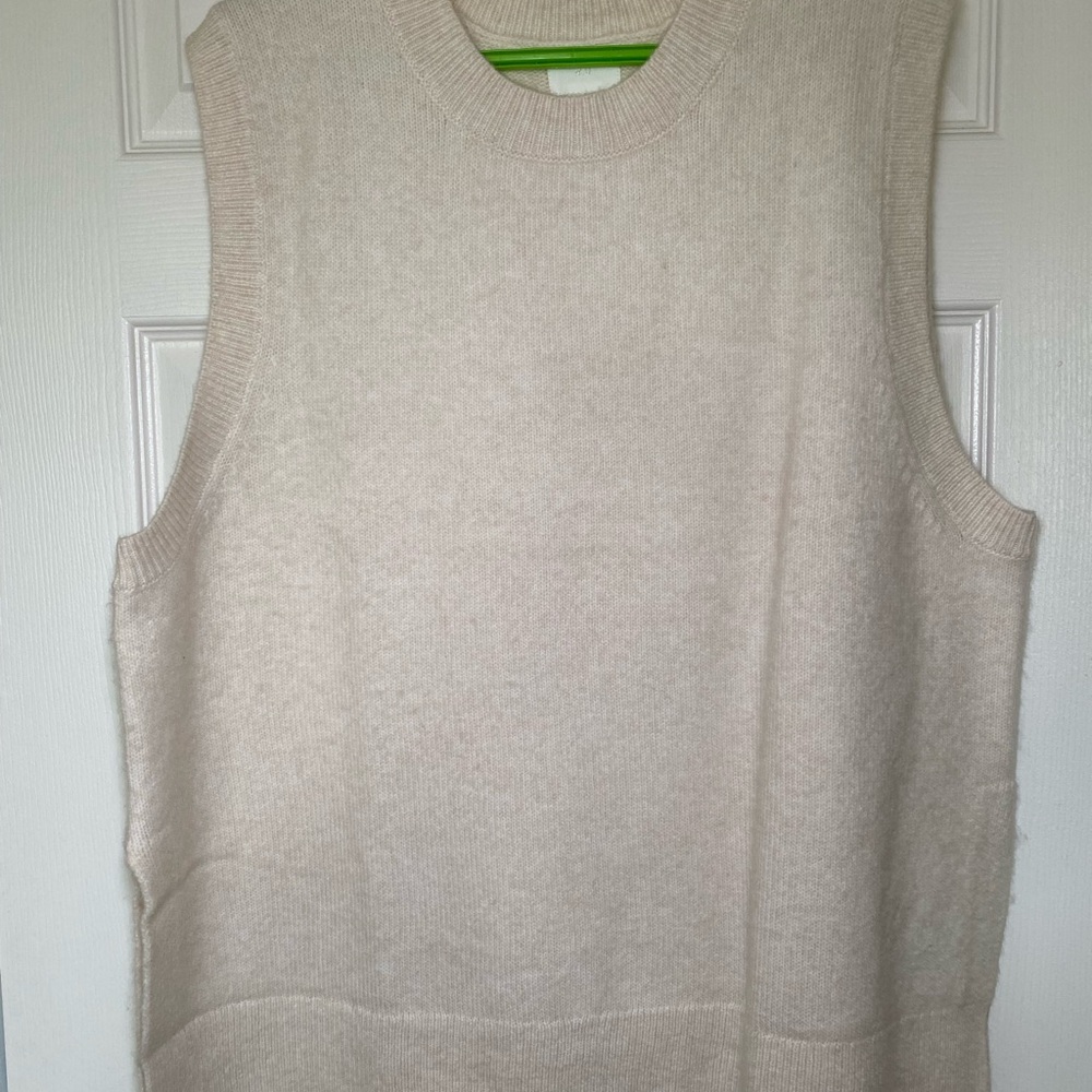 H&M Cream Crewneck Sweater Soft Knit Casual